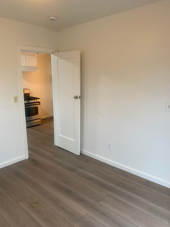 Building Photo - Your New Home Is Ready — Spacious, Stylish, and Fully Upgraded!”