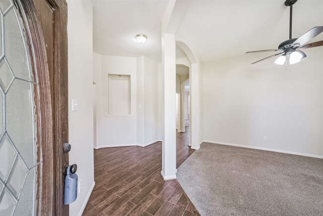 Building Photo - 17515 Fairgrove Park Dr