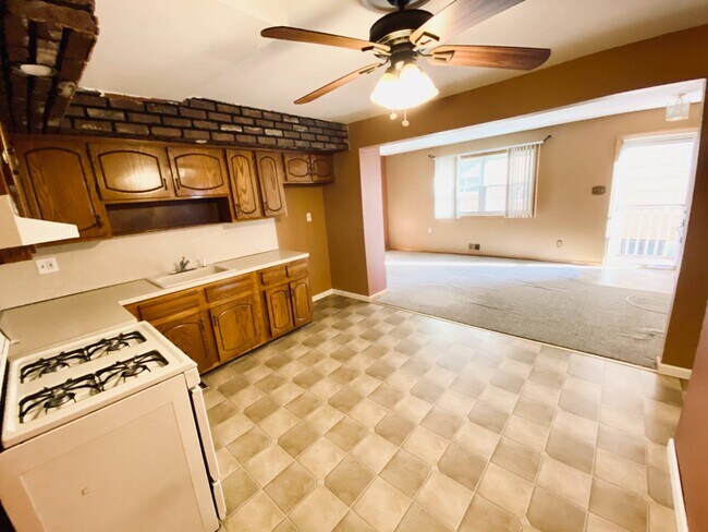 Building Photo - 264 Sandalwood Dr