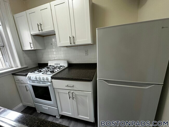 Building Photo - 1175 Boylston St