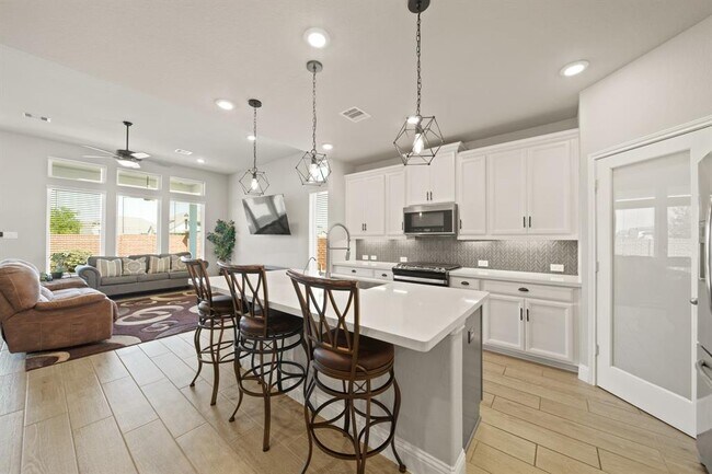 Foto del edificio - 1735 Harvest Lake Dr