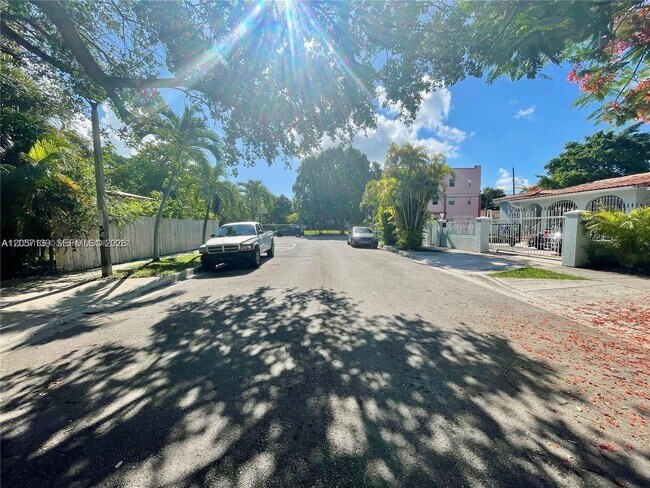 Foto del edificio - 1520 SW 10th St