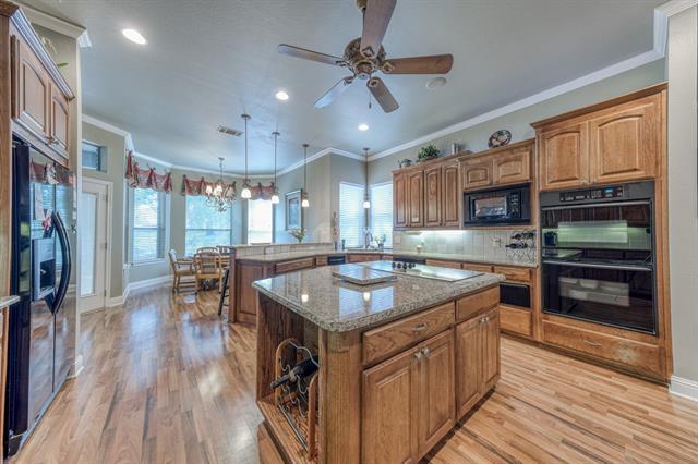 Foto del edificio - 2102 Clear Creek Dr
