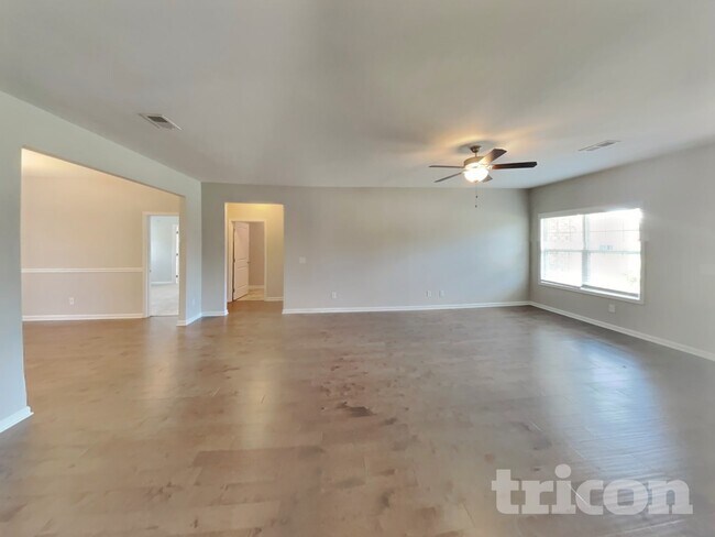 Foto del edificio - 938 Beverly Ct