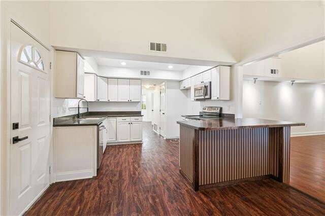 Foto del edificio - 3816 Riverland Dr