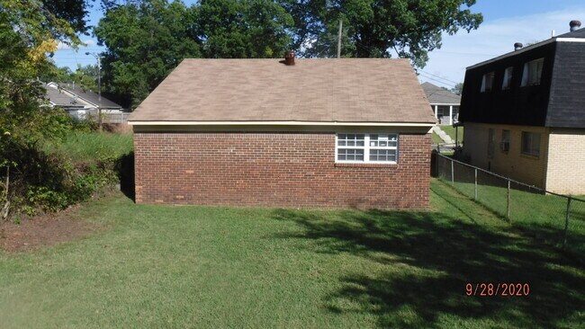 Building Photo - 1033 N 3rd St