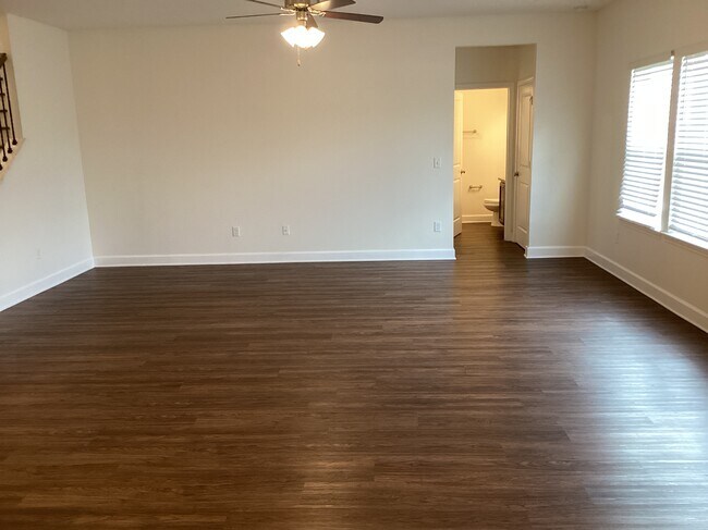 Building Photo - 646 Welcome Home Drive