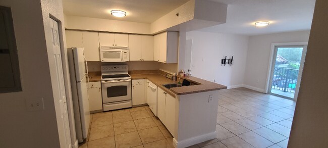 Building Photo - 15440 SW 284th St