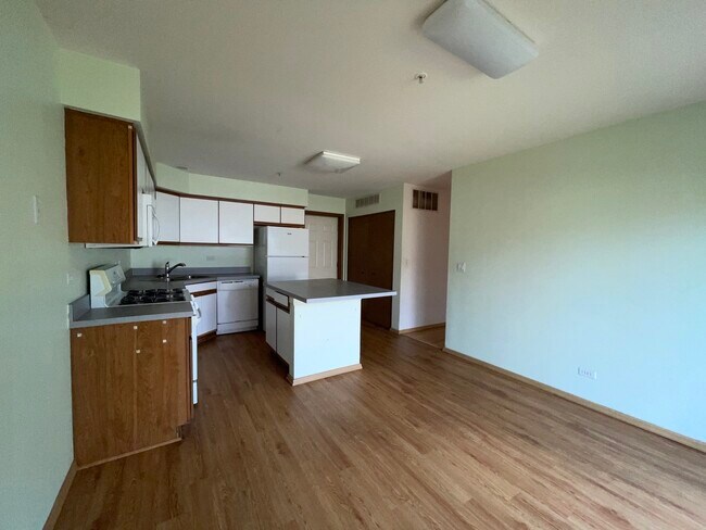 Foto del edificio - 1350 Orleans Dr