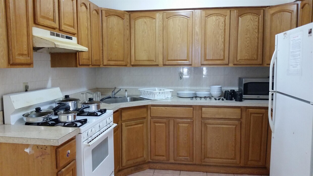 Primary Photo - 56 Poplar St