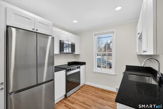 Building Photo - 195 Laurel Pl