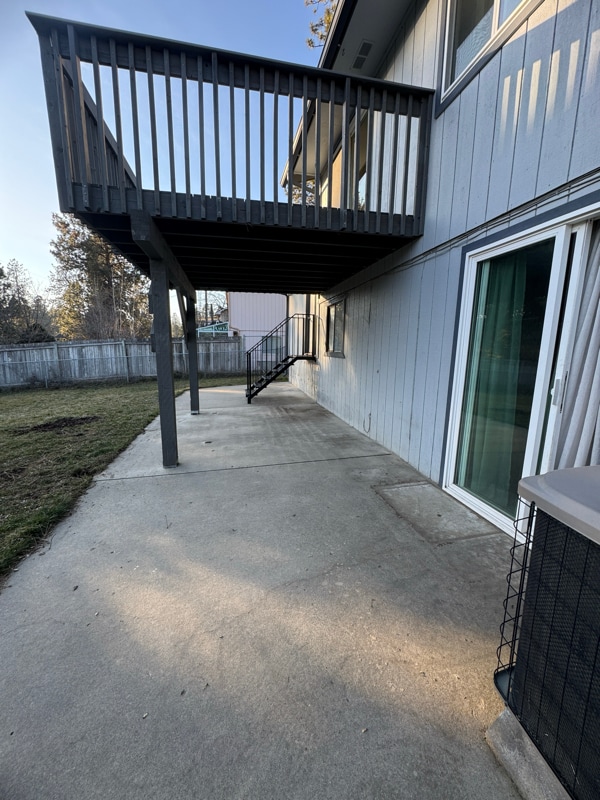 Building Photo - 6404 E 11th Ave