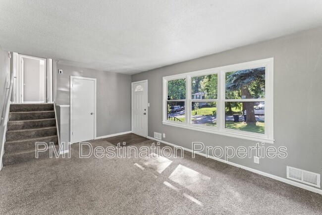 Foto del edificio - 8031 Wayne Ave