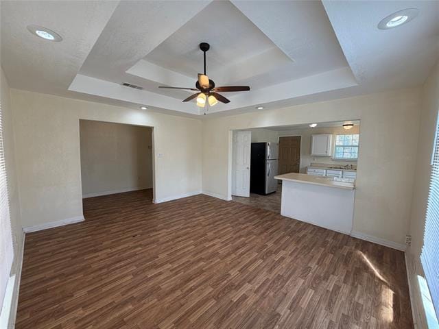 Building Photo - 1402 N Commerce St