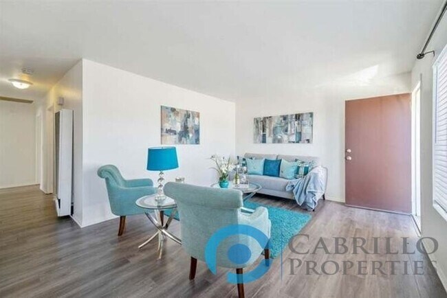 Foto del edificio - 4523 Winona Ave