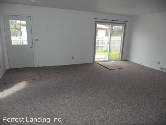 Building Photo - 3 br, 1.5 bath House - 4716 Sunset St