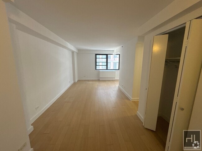 Building Photo - East 39th Street