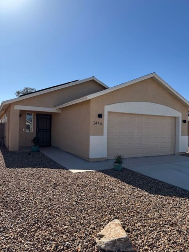 East- NEW BUILD 3 Bedroom rental homes! - East- NEW BUILD 3 Bedroom rental homes!