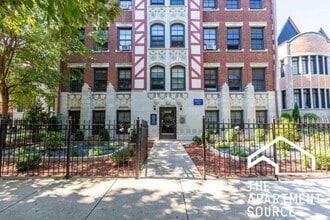 Building Photo - 2420 N Kedzie Blvd