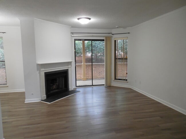 Building Photo - 1101 Colony Pl Dr