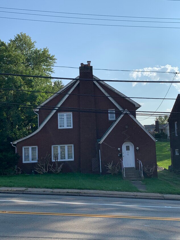 536 Lincoln Hwy, North Versailles, PA 15137 House Rental in North