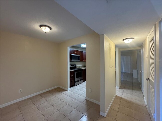 Foto del edificio - 1434 Highland Ridge Cir