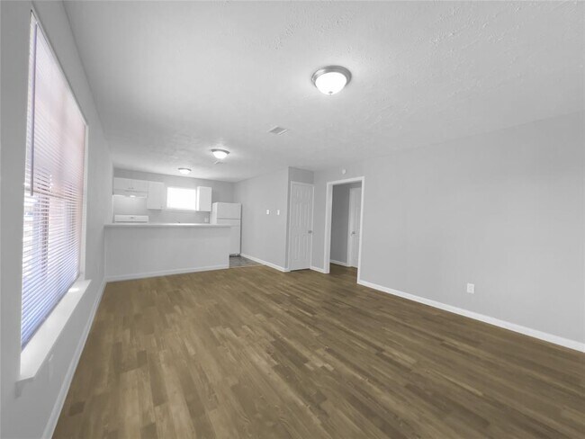 Building Photo - 3633 N MacGregor Way