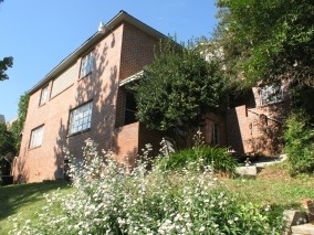 Building Photo - Broadway Park Apartments