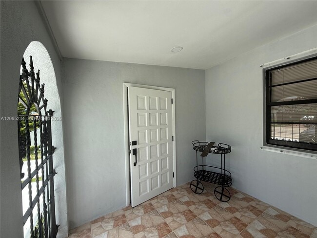 Foto del edificio - 8805 SW 43rd Terrace