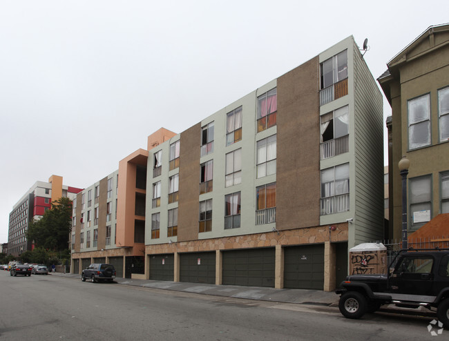 Building Photo - Willis Apartments