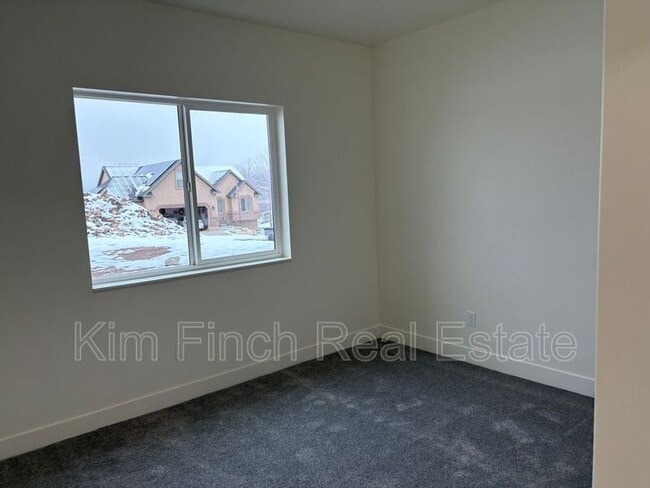 Foto del edificio - 202 N 910 E