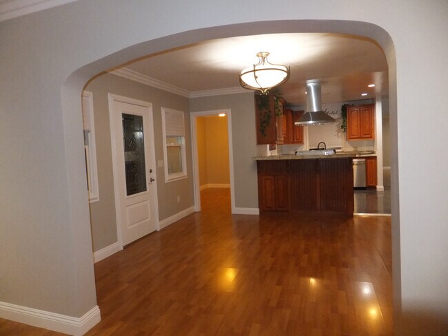 Foto del edificio - 3920 E 11th St