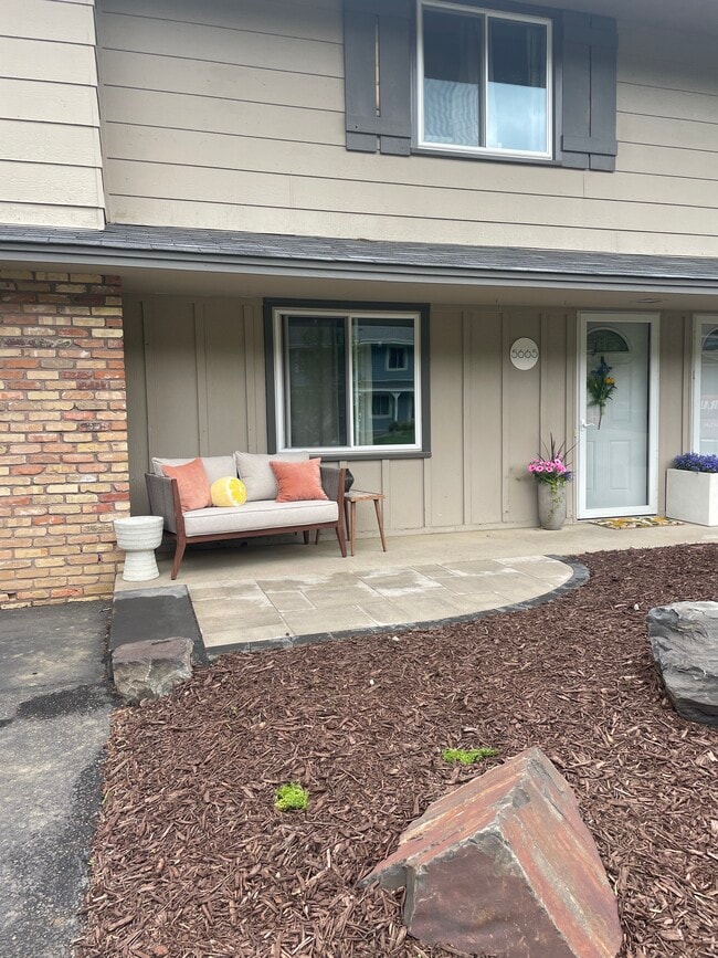 Building Photo - 5665 Wood Duck Cir