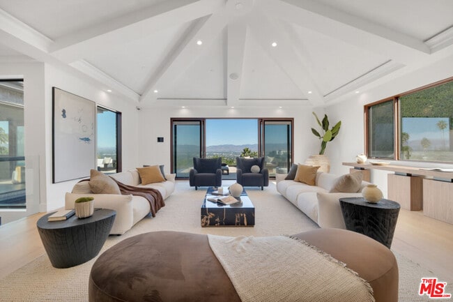 Building Photo - 3116 Elvido Dr