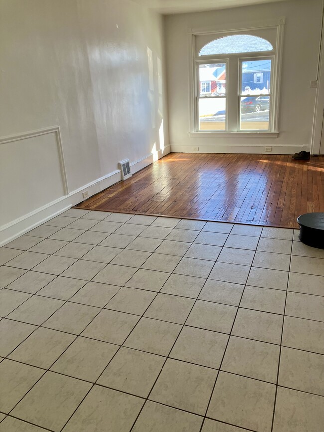 Building Photo - 227 Broadway