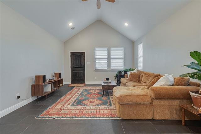 Foto del edificio - 2560 Thannisch Ave