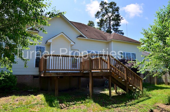 Building Photo - 106 Angus Dr