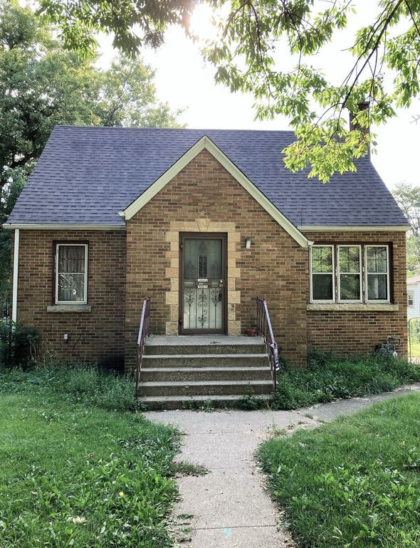 Building Photo - 568 S Osborn Ave
