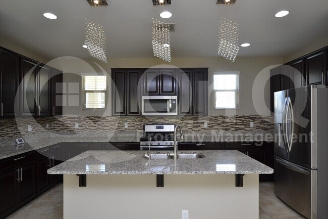 Building Photo - 270 N Scott Dr
