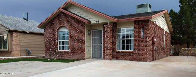 Building Photo - 11976 Braveheart Ave