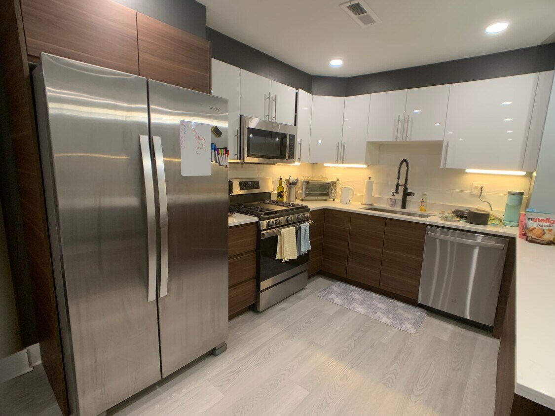 9 University Rd Unit B Brookline MA 02445 Condo For Rent In 9-university-rd-unit-b-brookline-ma-02445-condo-for-rent-in