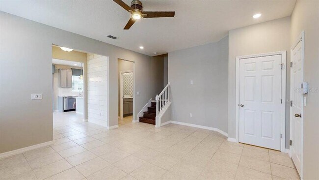 Building Photo - 5751 Skytop Dr