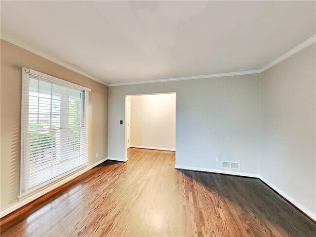 Building Photo - 3630 Winview Ct