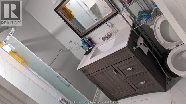 Photo du bâtiment - 1374 Josephine Ave