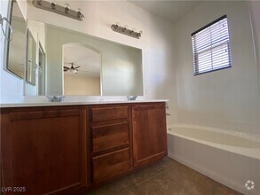 Building Photo - 11294 Star Lily St