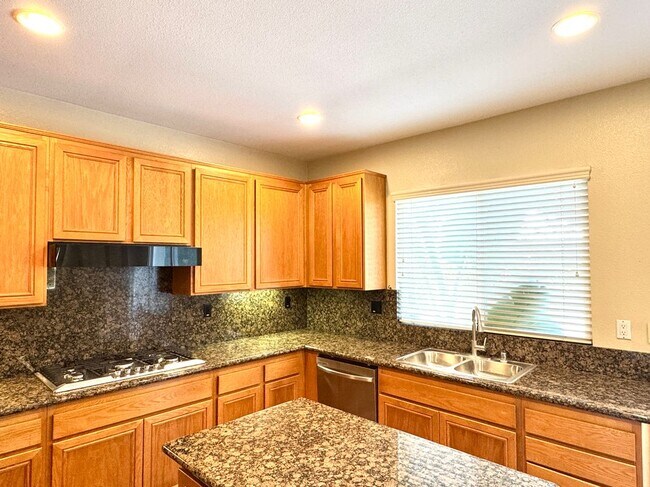 Building Photo - 3906 Rill Ct