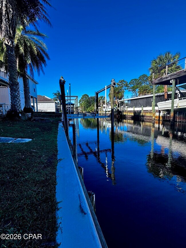 Foto del edificio - 6588 Harbour Blvd
