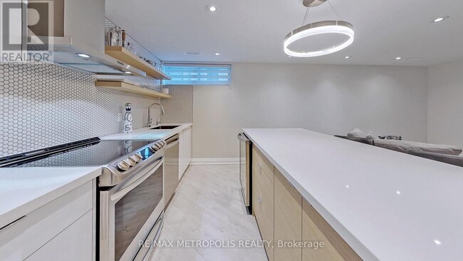 Building Photo - 20 Knox Ave