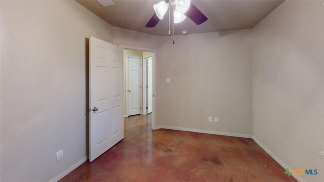 Building Photo - 1523 Aztec Trce