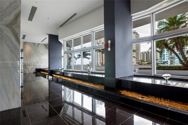 Building Photo - 325 S Biscayne Blvd